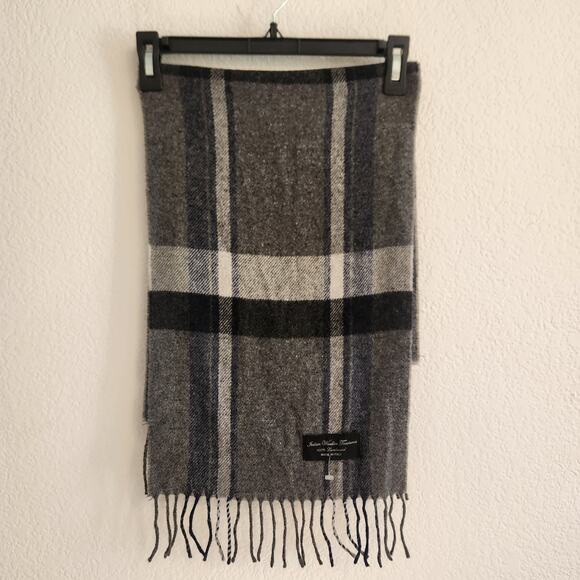 Italian Woollen Treasures Gray Plaid Fringe Scarf 100% Lambswool‎ Made in Italy - Picture 1 of 3